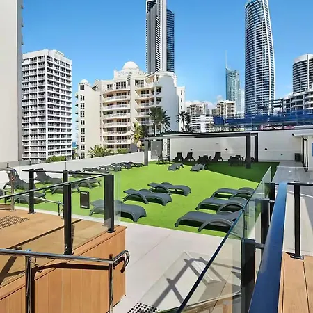 Mantra On View Ocean Escape At Surfers Paradise Gold Coast Exterior photo