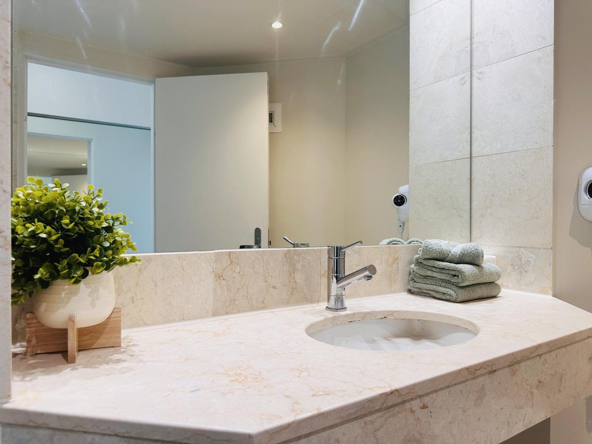 Mantra On View Ocean Escape At Surfers Paradise Gold Coast